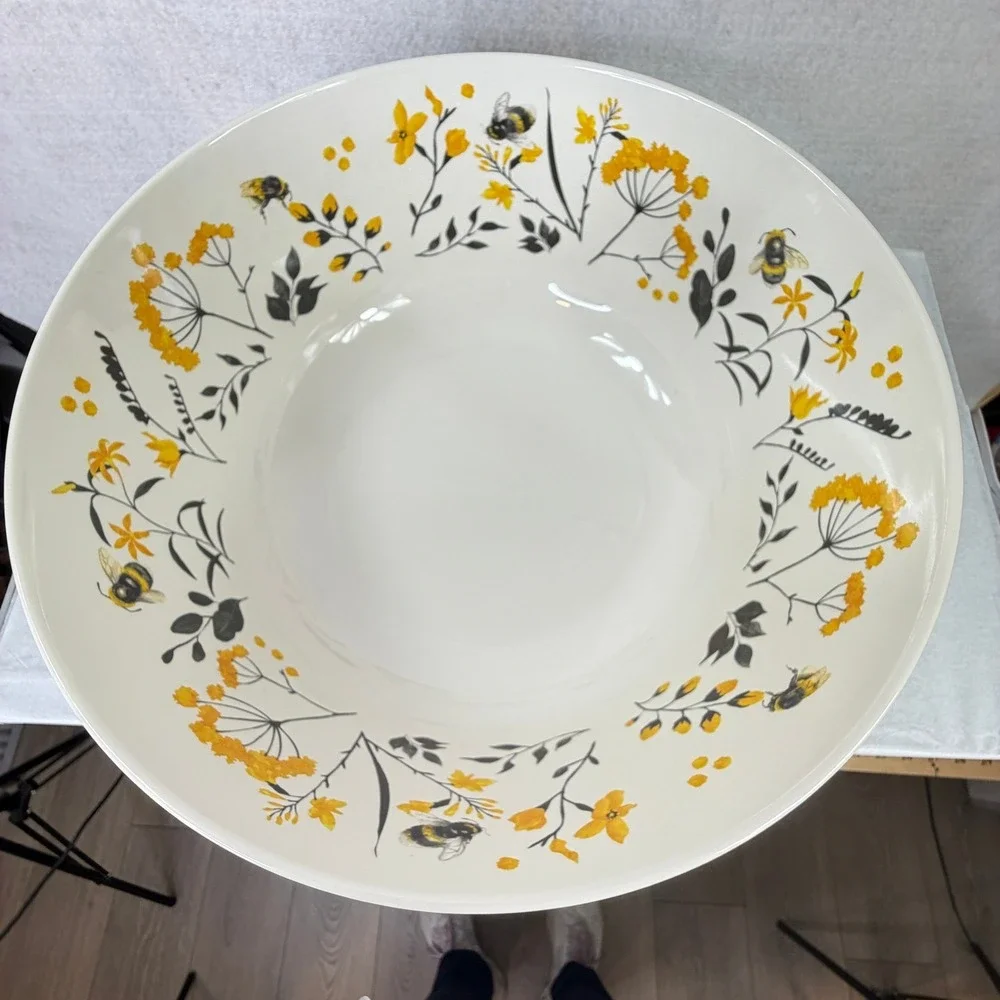 Bumblebee Wildflower‎ Nesting Mixing Bowls Member's Mark Set/3 with Lids Picnic
